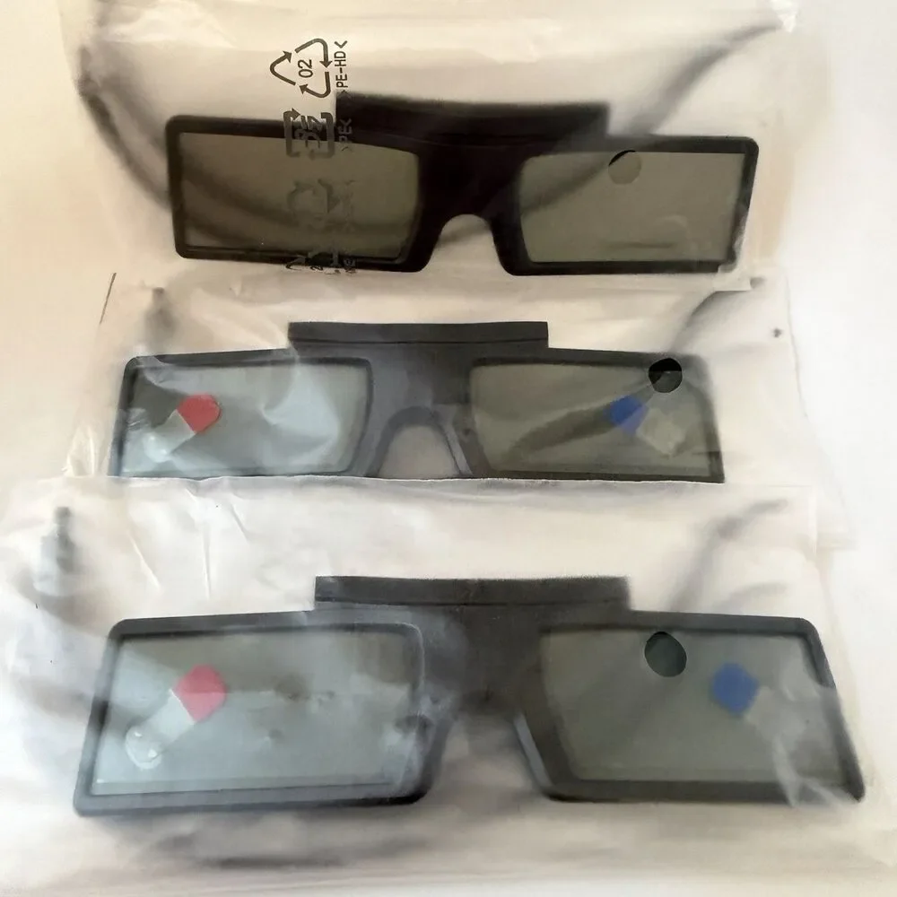 4 Pairs Samsung SSG-4100GB 3D Glasses (2 NEW / 2 USED) OEM 2012 w/Box